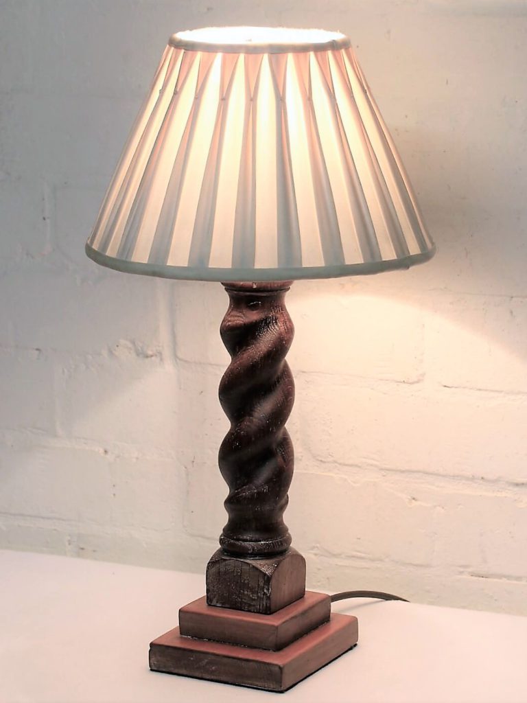 Refurbishing a Wooden Table Lamp – An Antique Table Lamp