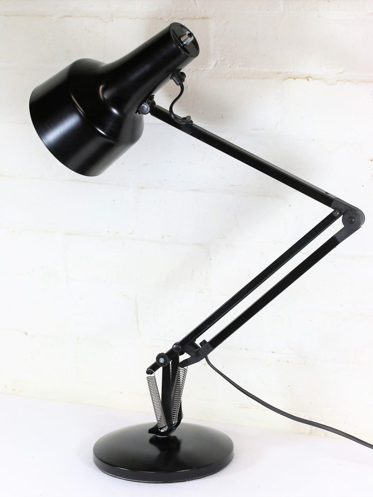 Buying an Anglepoise Desk Lamp – A guide to Vintage Anglepoise lamps