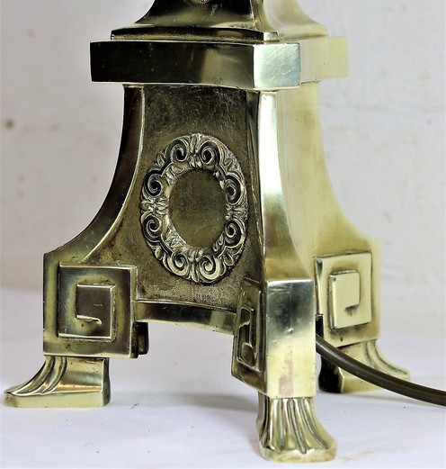 Restoring an Antique Brass Table Lamp.